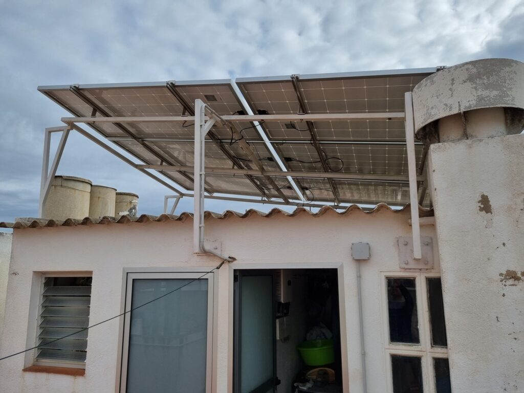  Instalación de Paneles Solares